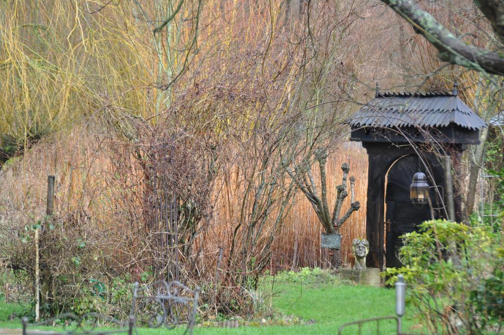 Chambres d'hôtes, Gîtes La Petite Madeleine La Madelaine-sous-Montreuil Exterior foto