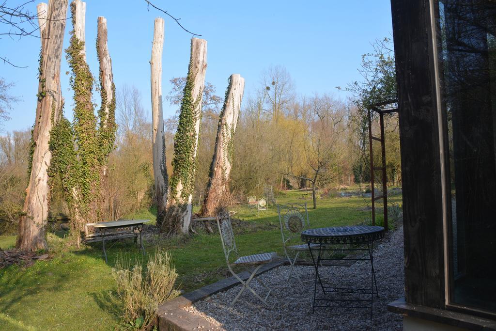 Chambres d'hôtes, Gîtes La Petite Madeleine La Madelaine-sous-Montreuil Exterior foto